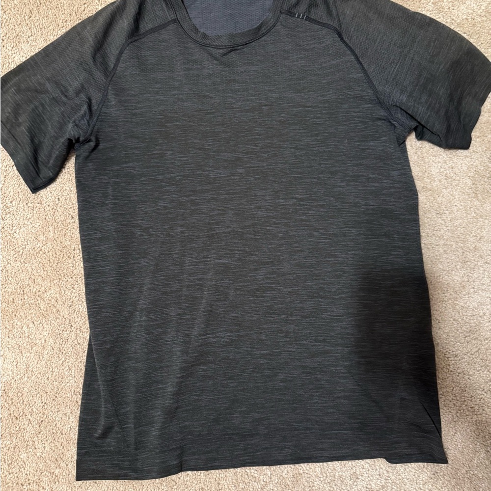 lululemon athletica Dark Gray Short Sleeve Tee